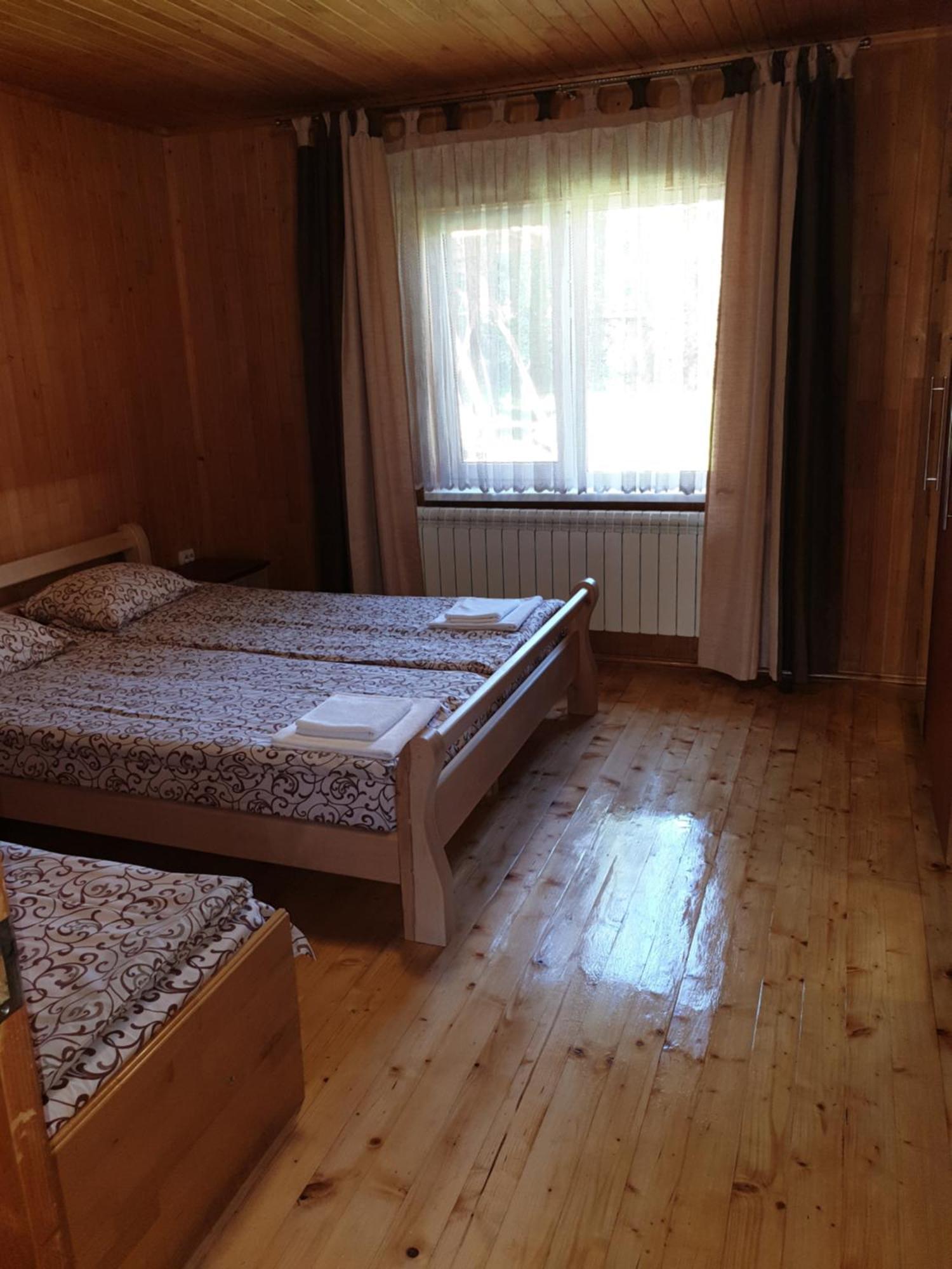 Зачаровані Карпати, Воловець Exteriör bild